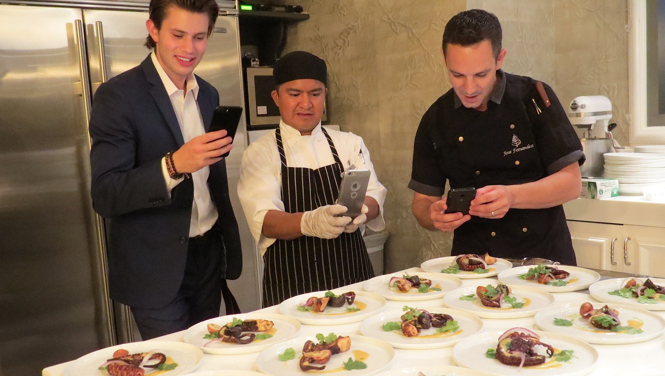 Cafe Society New Chefs Help Four Seasons Prepare For 2nd Decade In Westlake Village