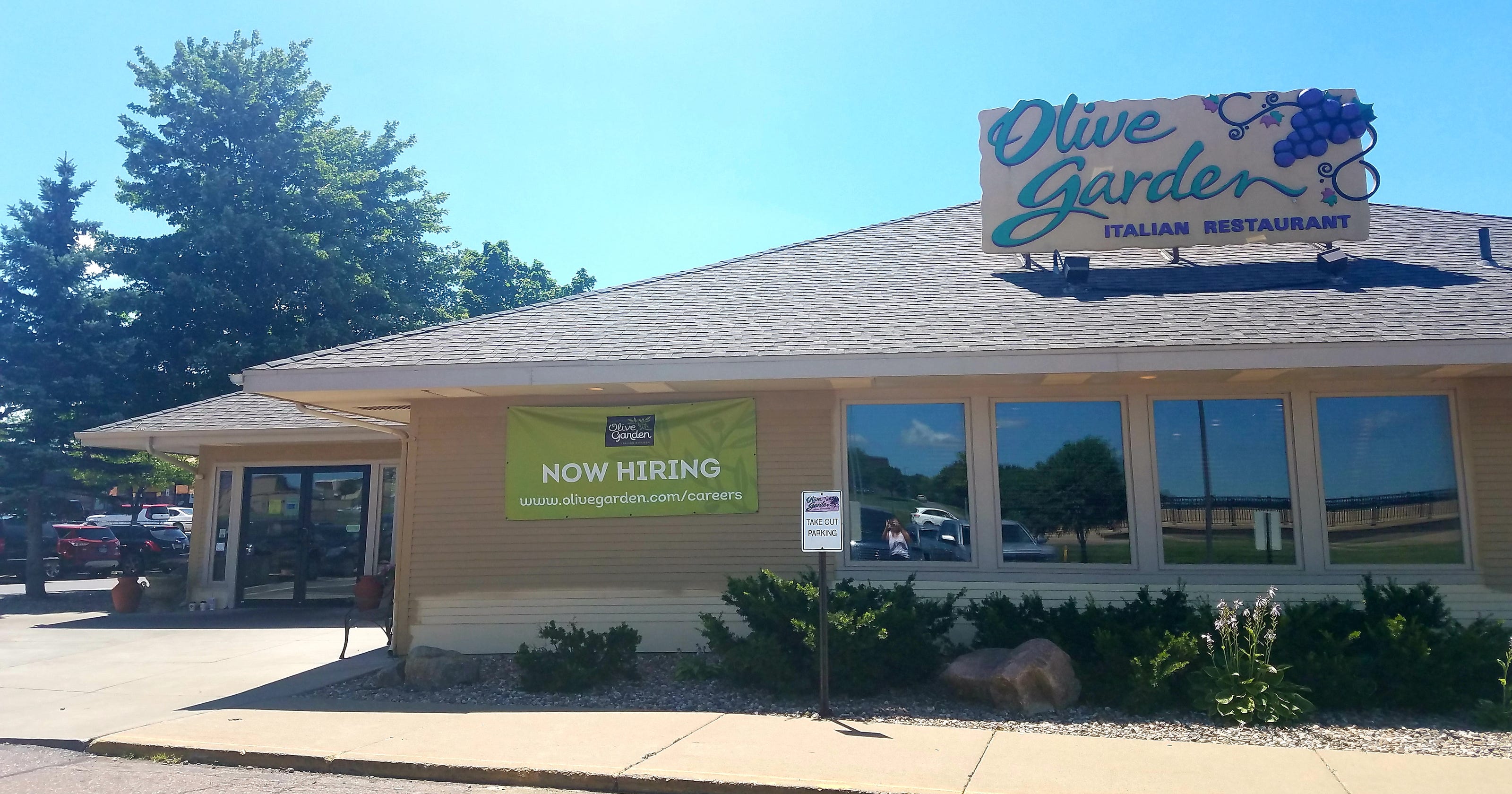 Olive Garden Diners To Get Bogo Entrees During Remodel