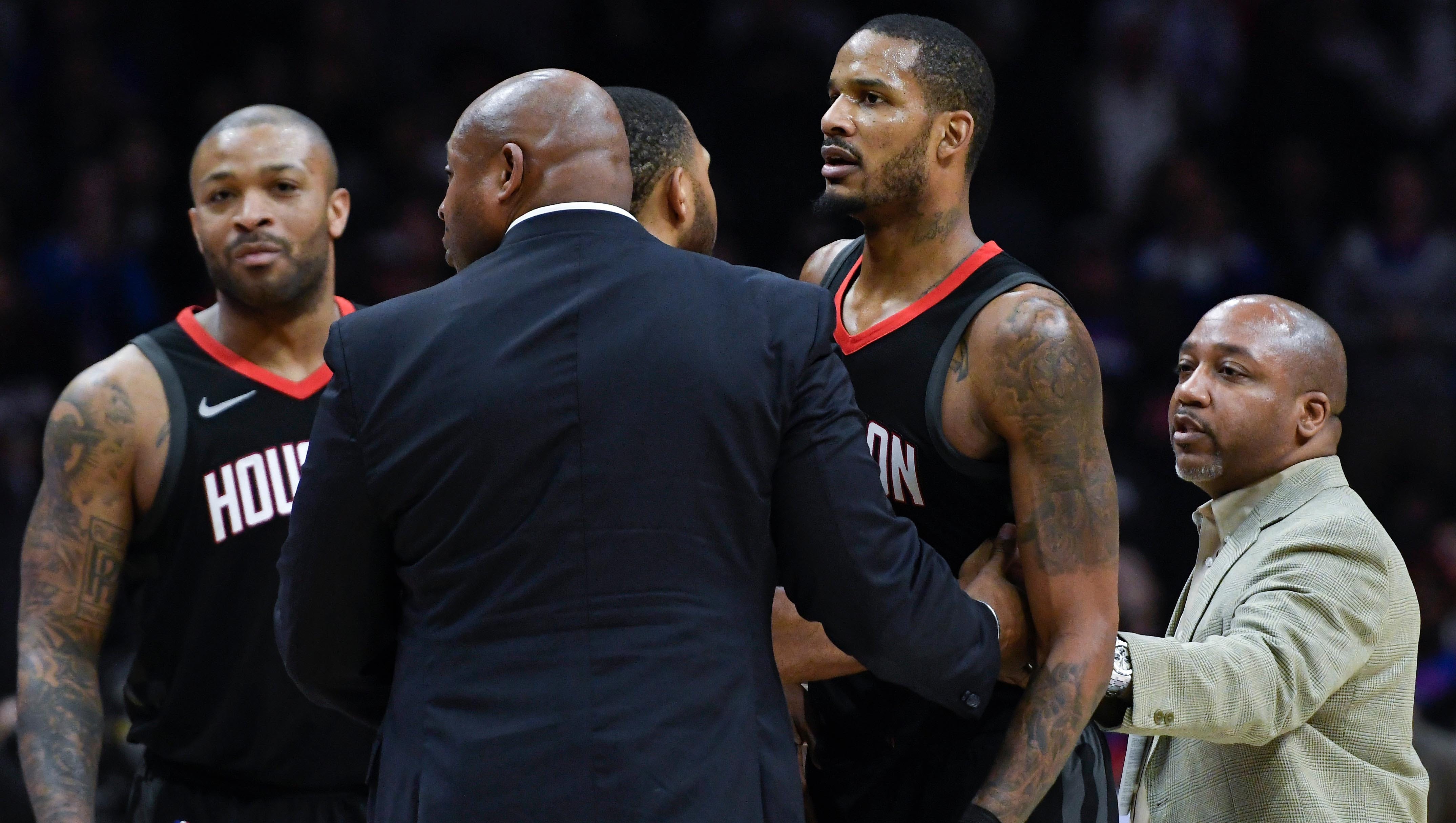 Houston Rockets Players Try To Confront Los Angeles Clippers
