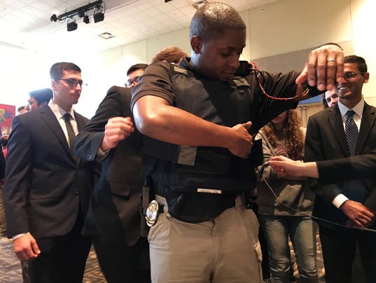 636286606903667369-Vandy-Vest.jpg