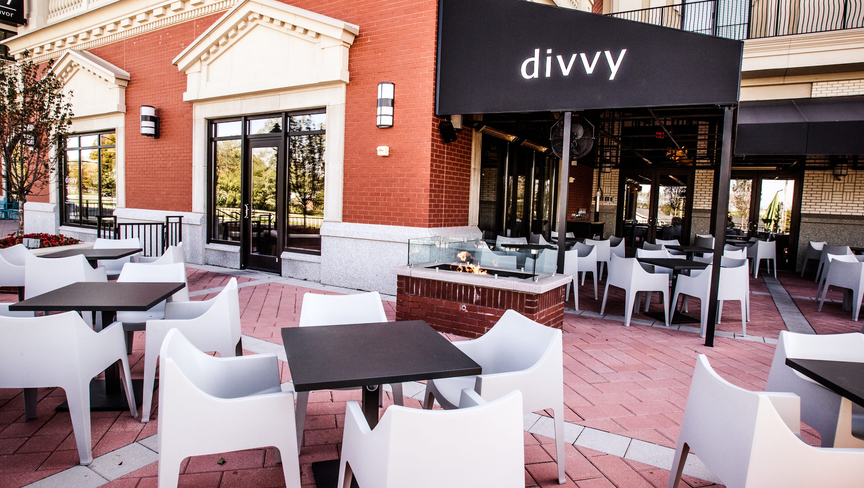 15 Carmel restaurants that let you bring your dog