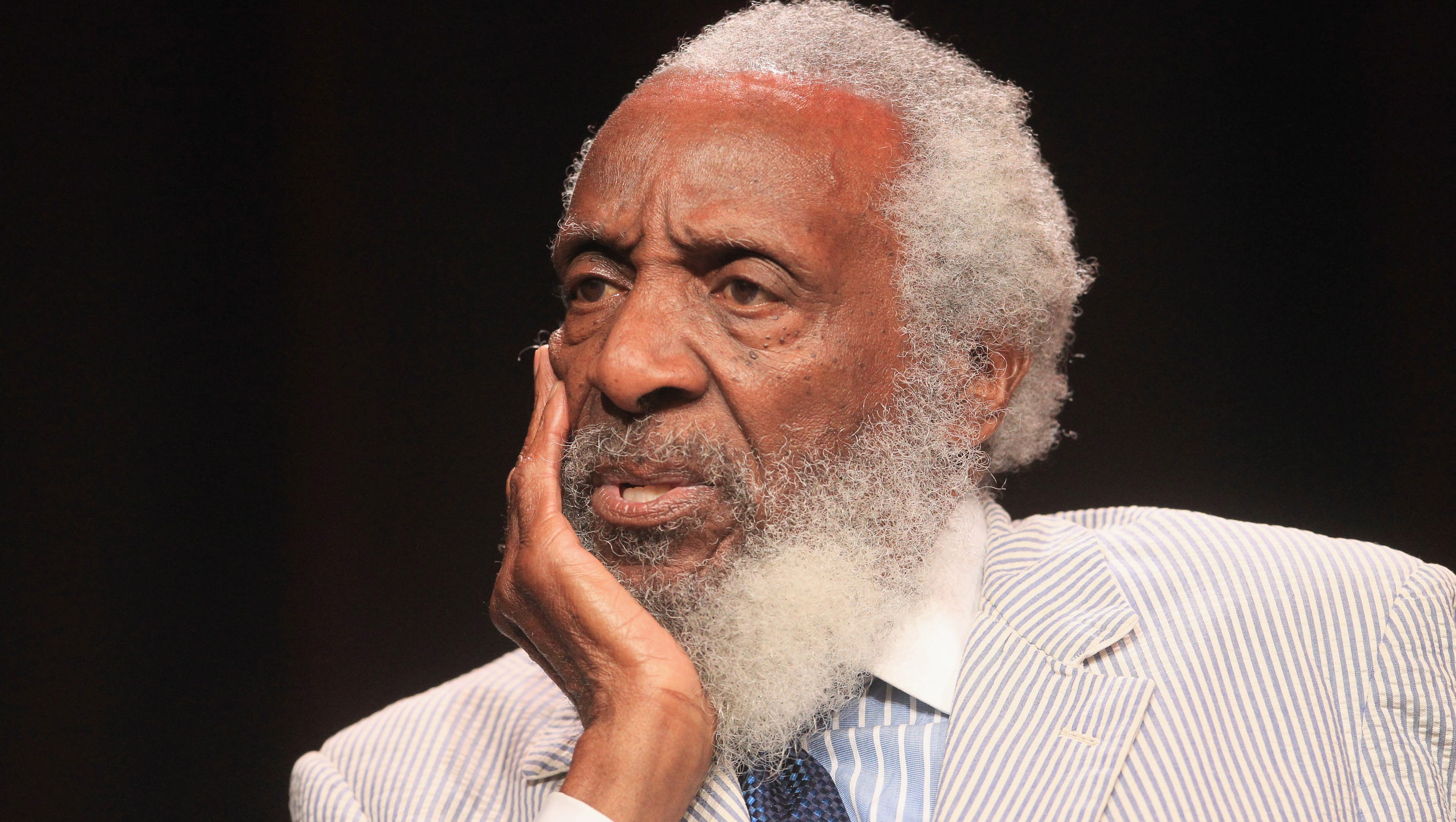 Dick Gregory, legendary comic and civil rights activist, dies at 84
