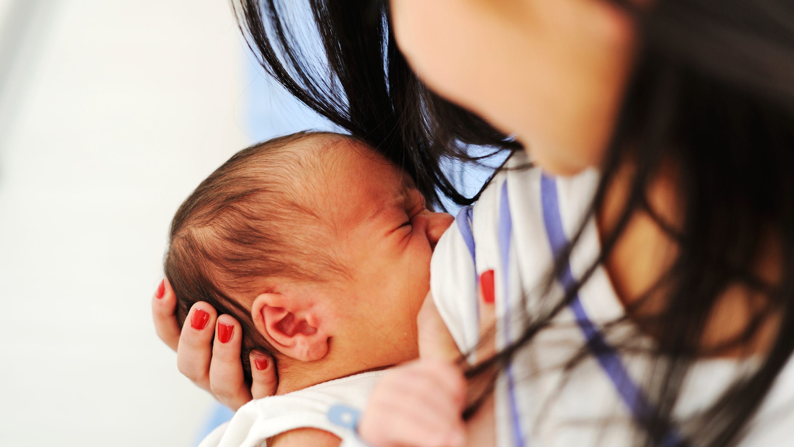 Moms With COVID Vaccine May Pass Antibodies To Babies In Breastmilk Moms With COVID Vaccine May Pass Antibodies To Babies In Breastmilk