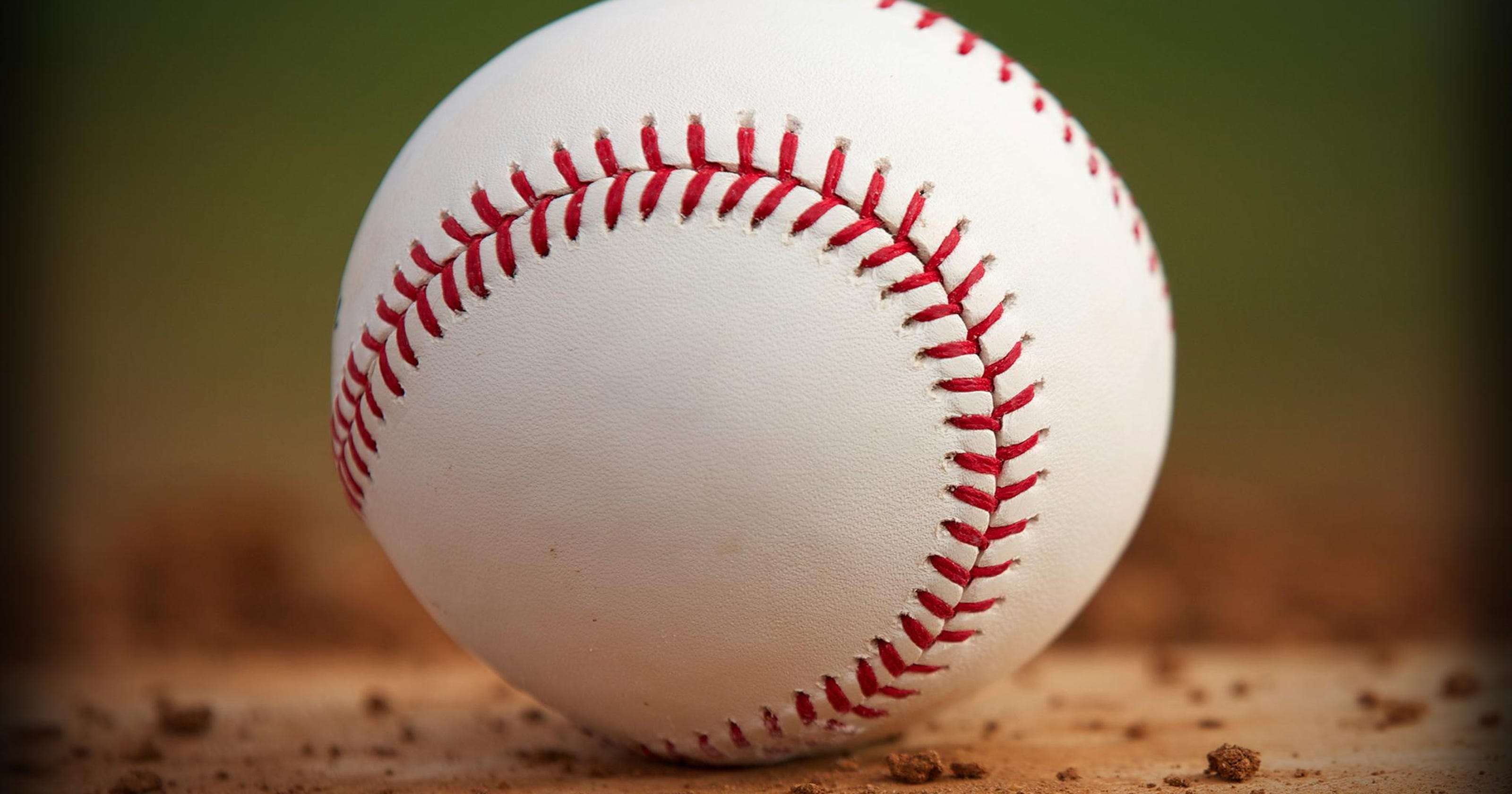 Historic: 2 women signed by minor league baseball team
