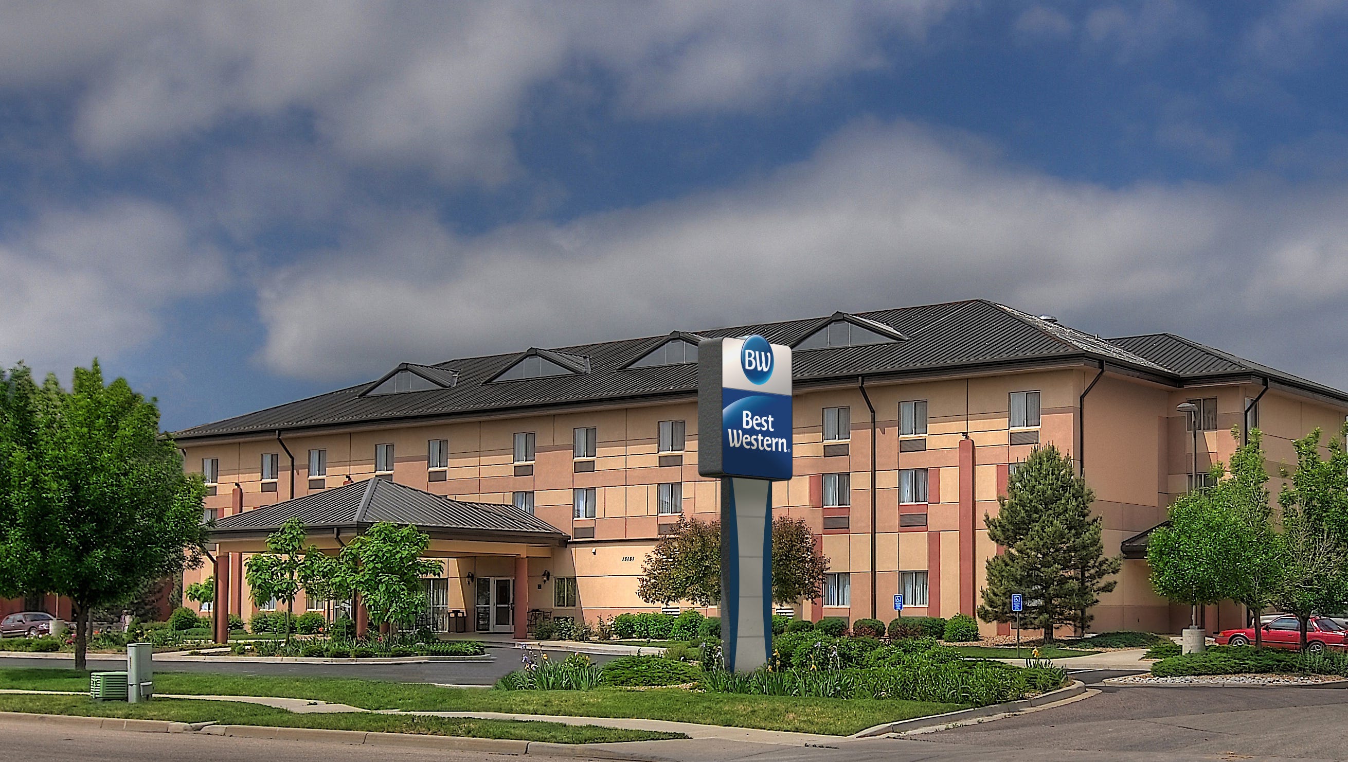 Best Western introduces new name, logo and boutique hotel brand