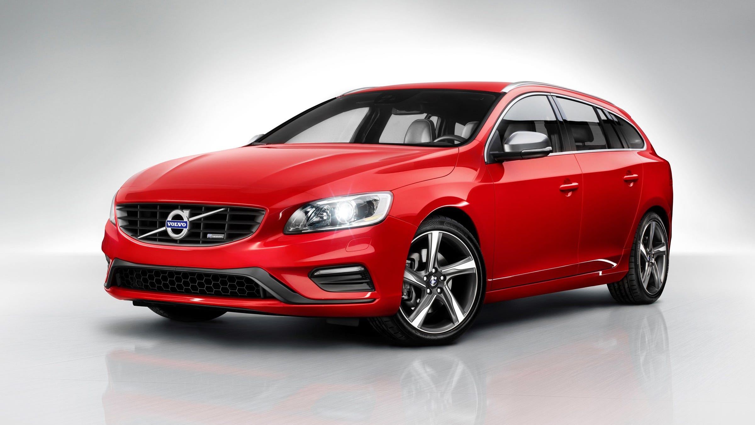 2015 Volvo V60 T6 R-design station wagon review 2015 Volvo V60 T6 R-design station wagon review