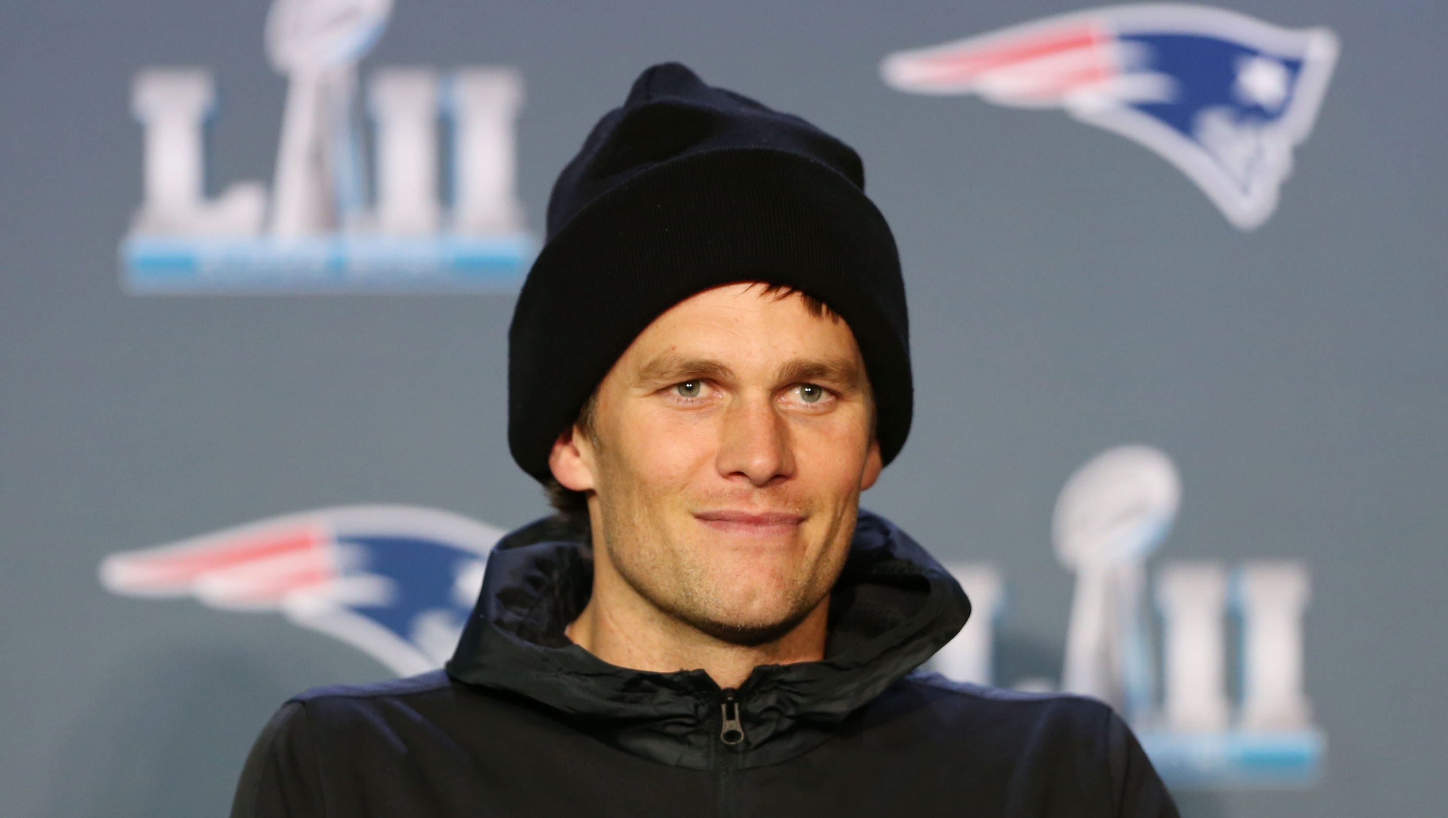 Tom Brady and fellow NFL players donate $700,000 to a federal PAC3200 x 1680
