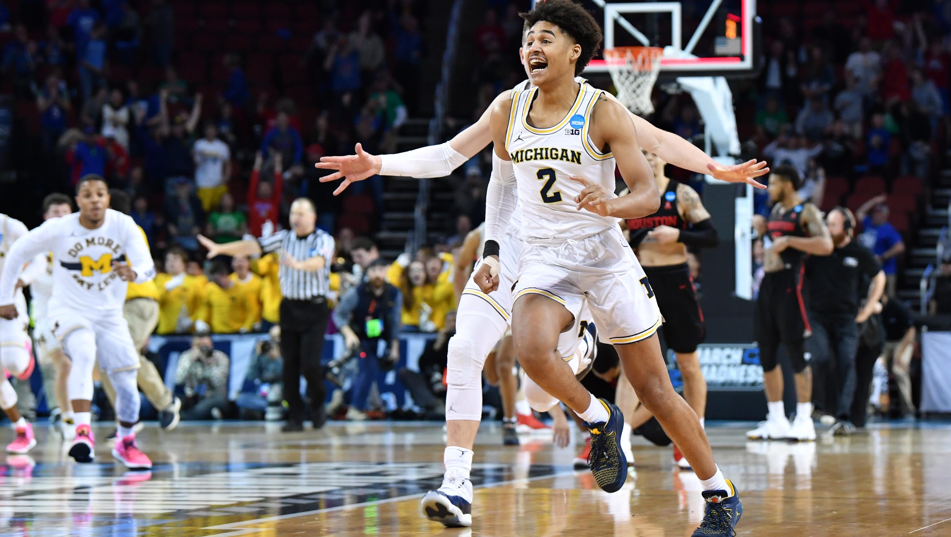 Michigan Stuns Houston With Buzzer Beater By Jordan Poole