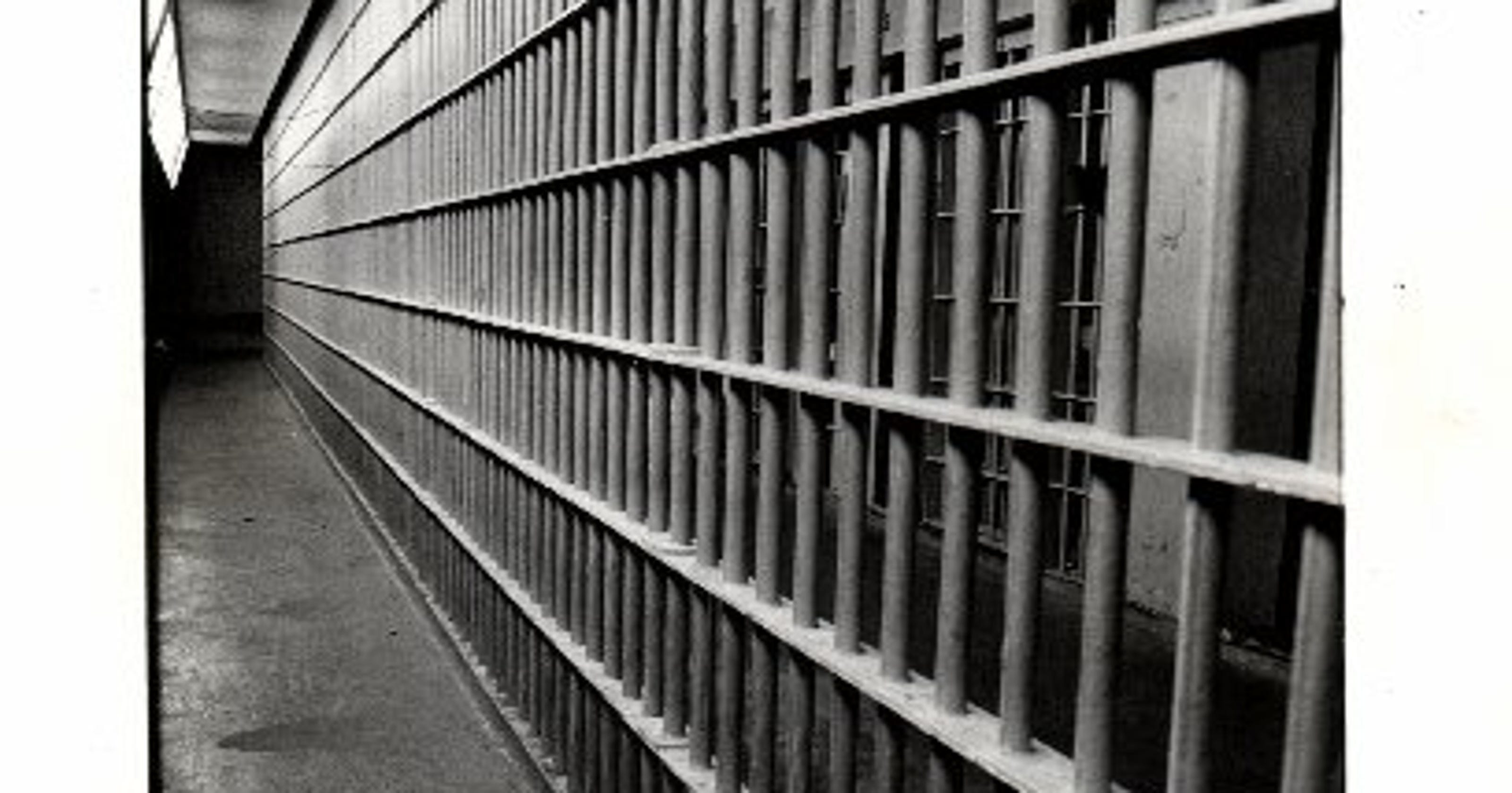 1,000 Michigan inmates protest bad prison food