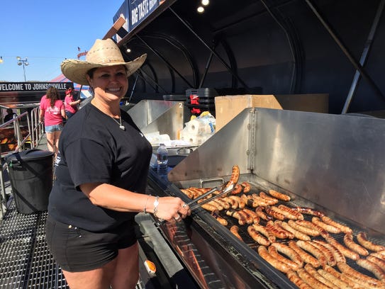 uzy Shelstad, the first ever female grillmaster for