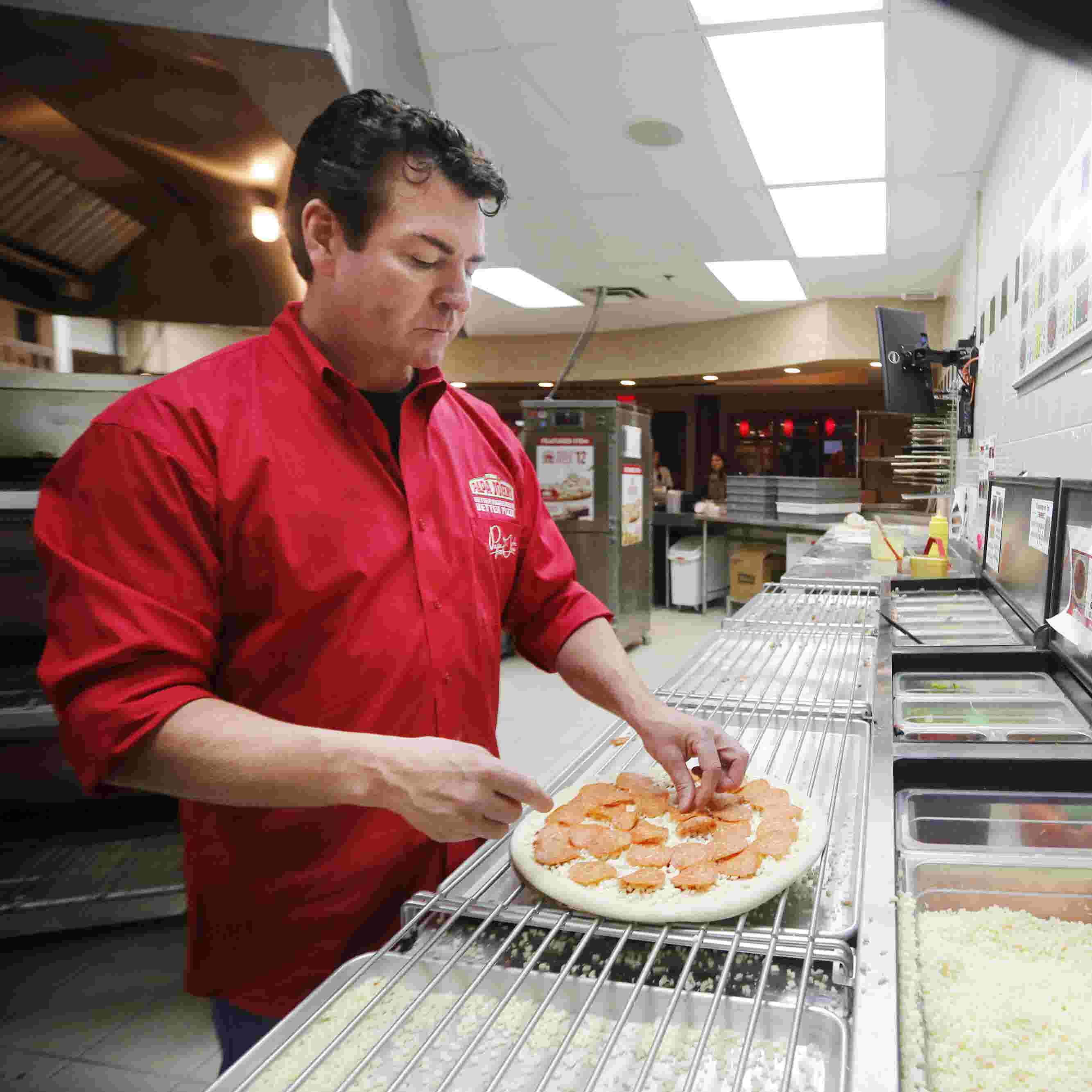 Papa John S Distancing Itself From Nfl May Not Buy Super Bowl Ad