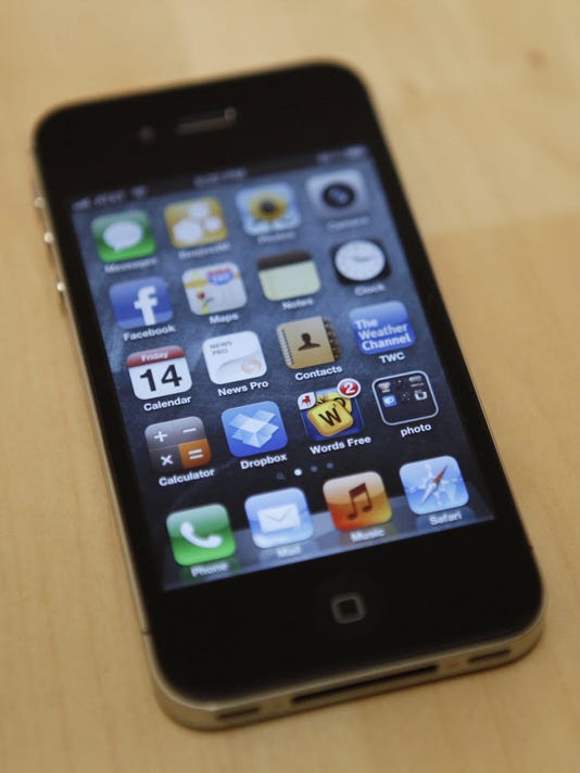 Here S Why The Fbi Forcing Apple To Break Into An Iphone Is A Big Deal
