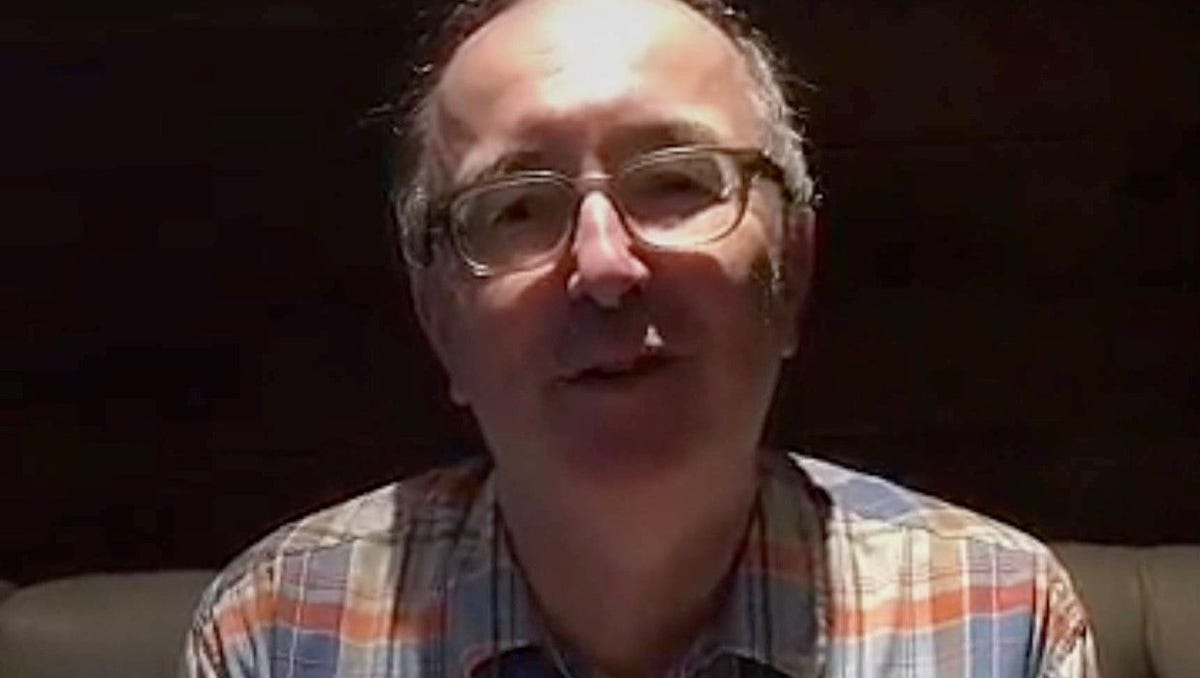 A 61 Year Old British Guy Tried The Starbucks Unicorn Frappuccino