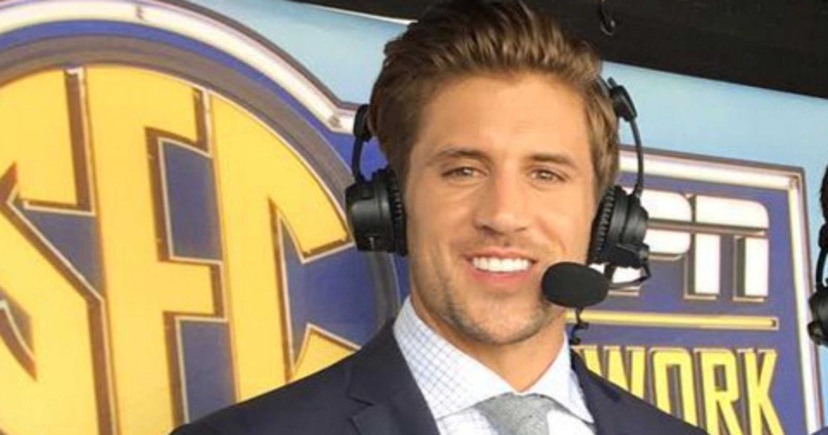 Jordan Rodgers tweet goes after Aaron Rodgers on family, donation