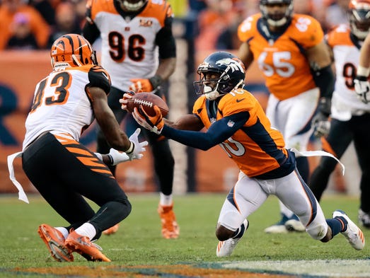 Denver Broncos wide receiver Emmanuel Sanders (10)