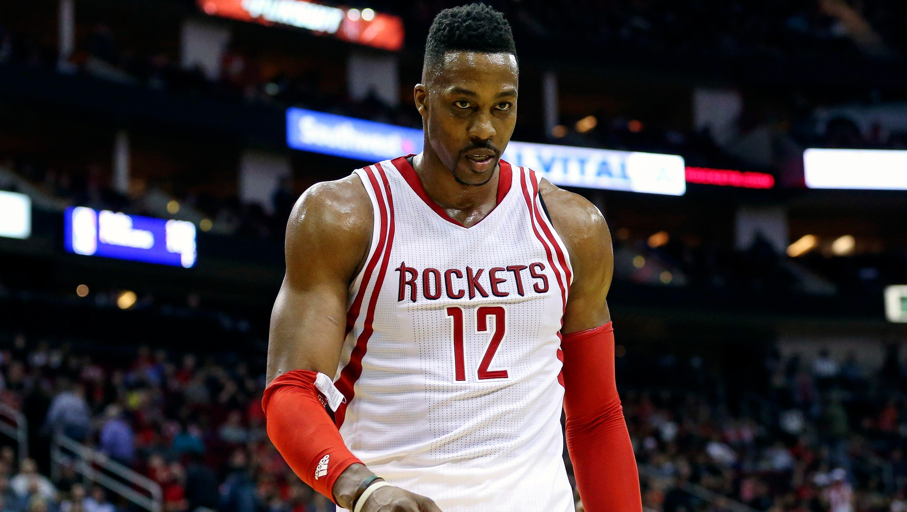 With Dwight Howard available, should Rockets move him?