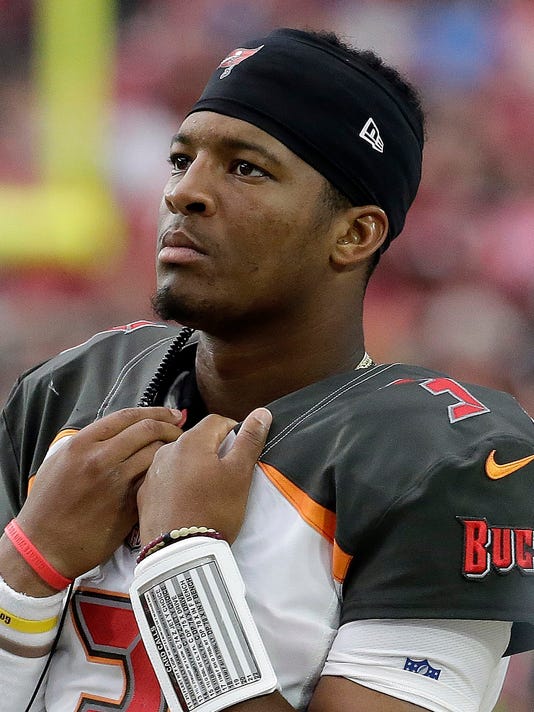 Keyshawn Johnson says 'something wrong' with Bucs QB ...