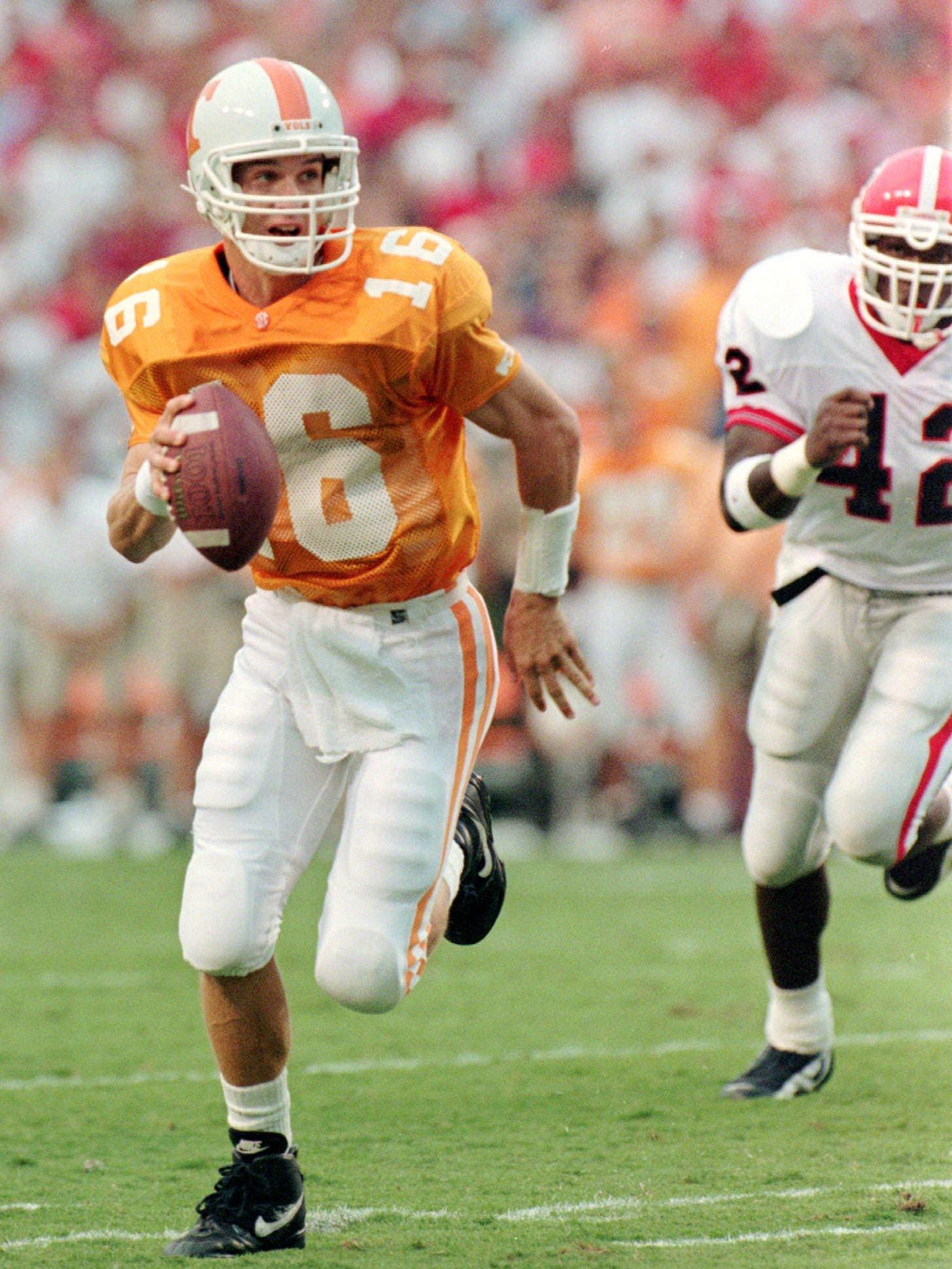 Ut Plaintiffs Fight To Keep Peyton Manning Reference In Suit