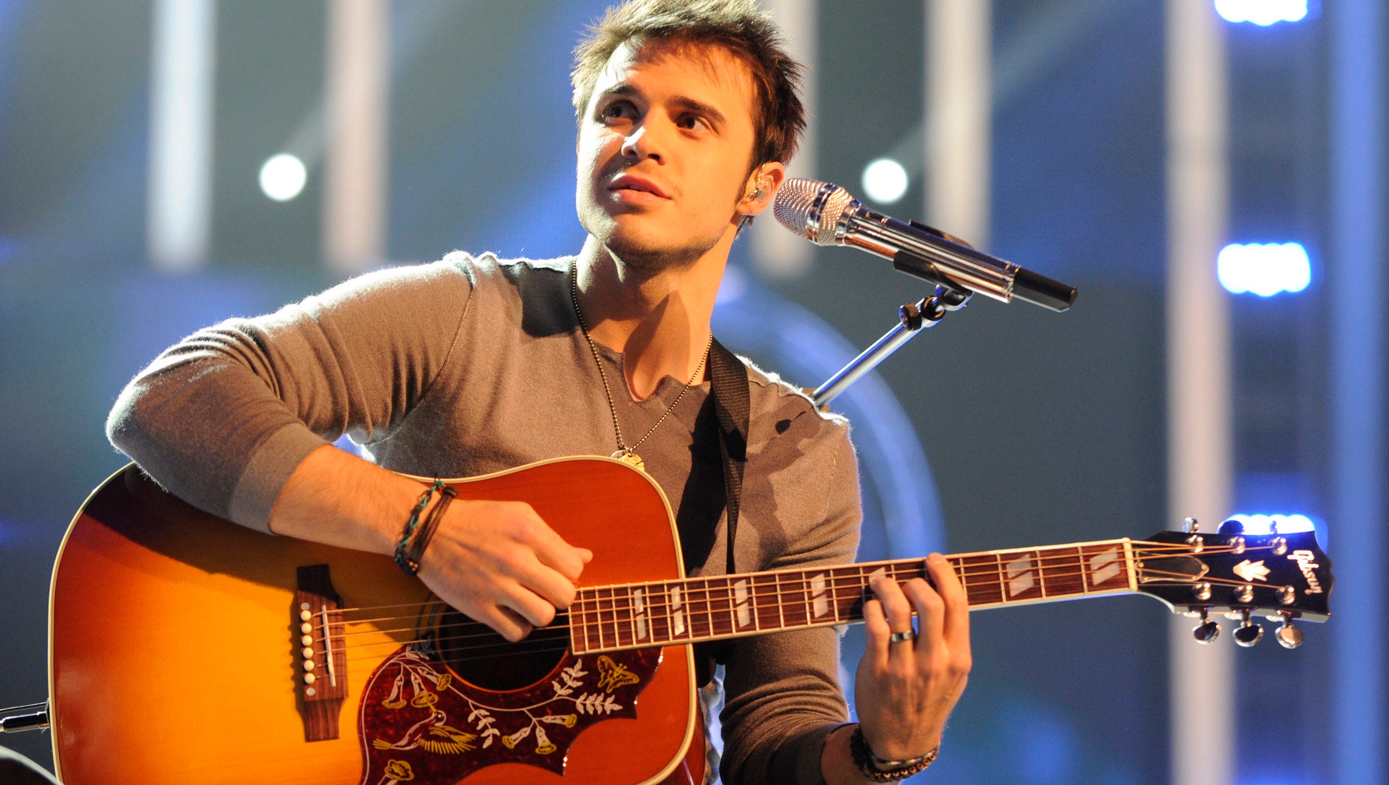 Kris Allen beat out Adam Lambert to clinch the "Idol" title in Season 8.