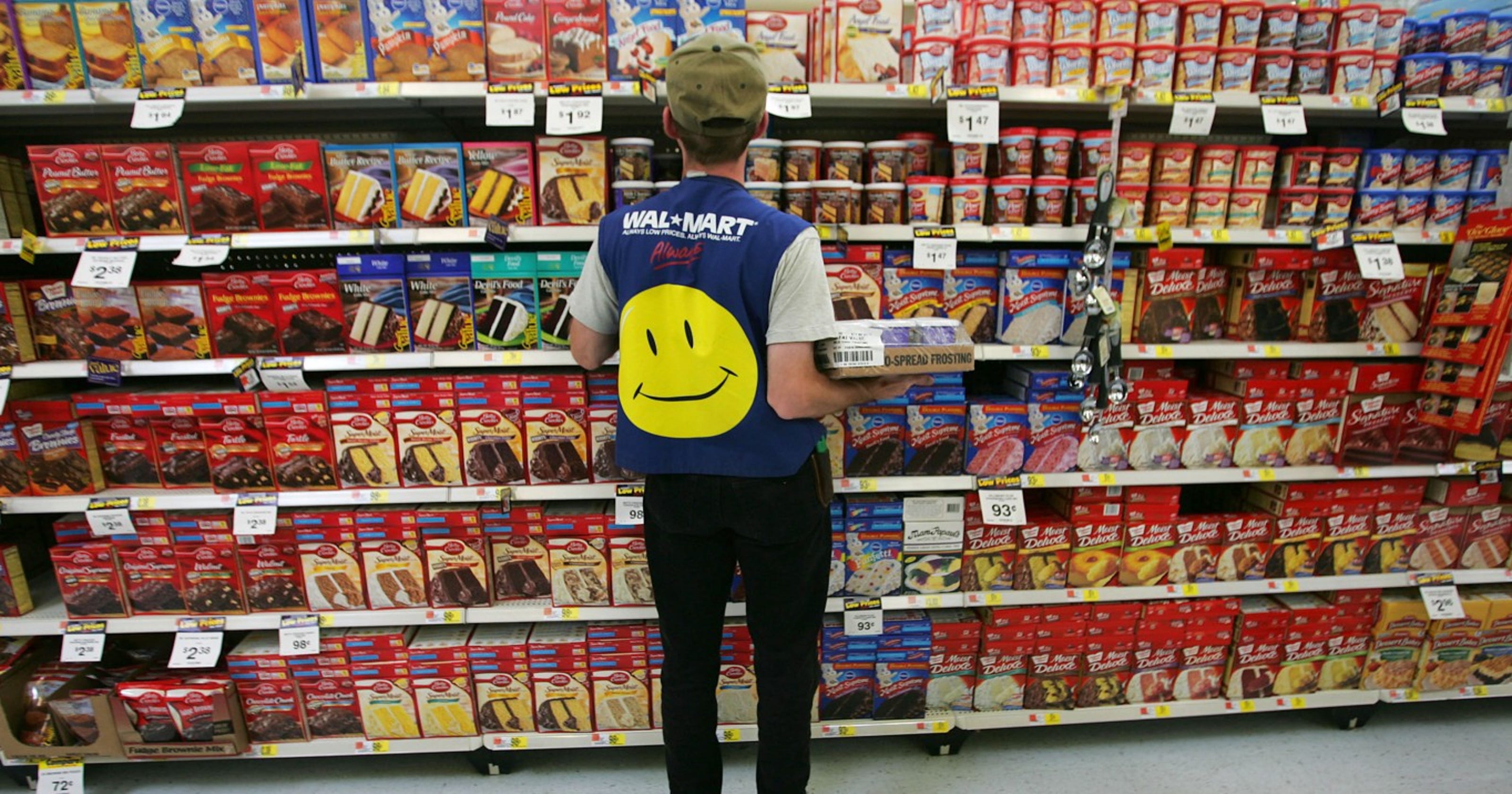 Walmart workers can now earn paid time-off for sick days