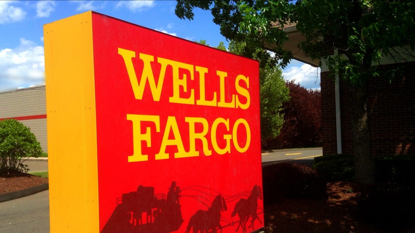 Wells Fargo warns home mortgage slump to continue