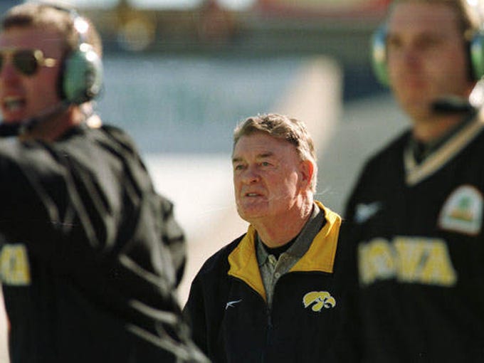 Iowa coach Hayden Fry watches as Arizona State scores