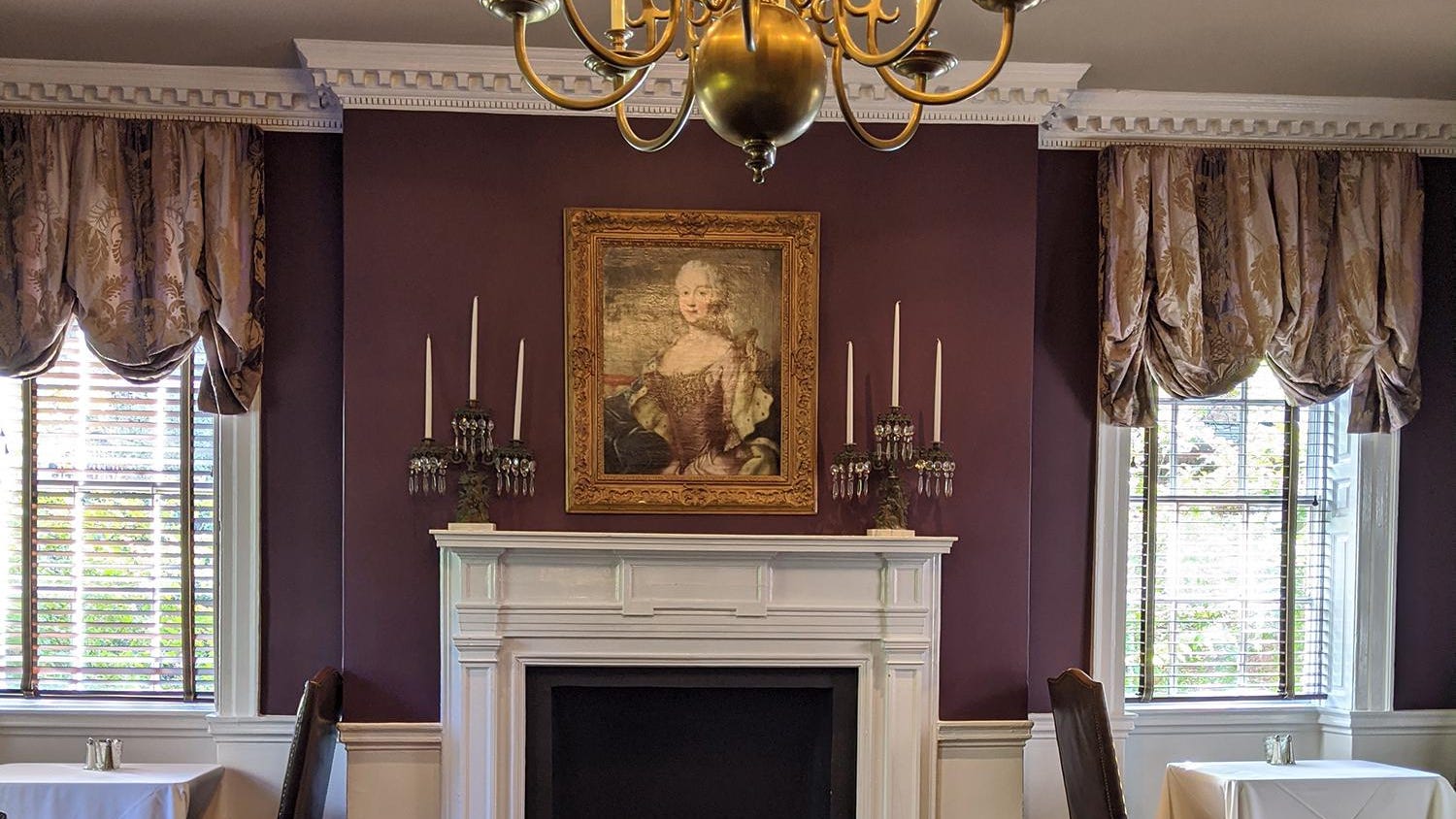 Haunted Savannah Restaurants With Good Food And Ghostly Guests Haunted Savannah Restaurants With Good Food And Ghostly Guests