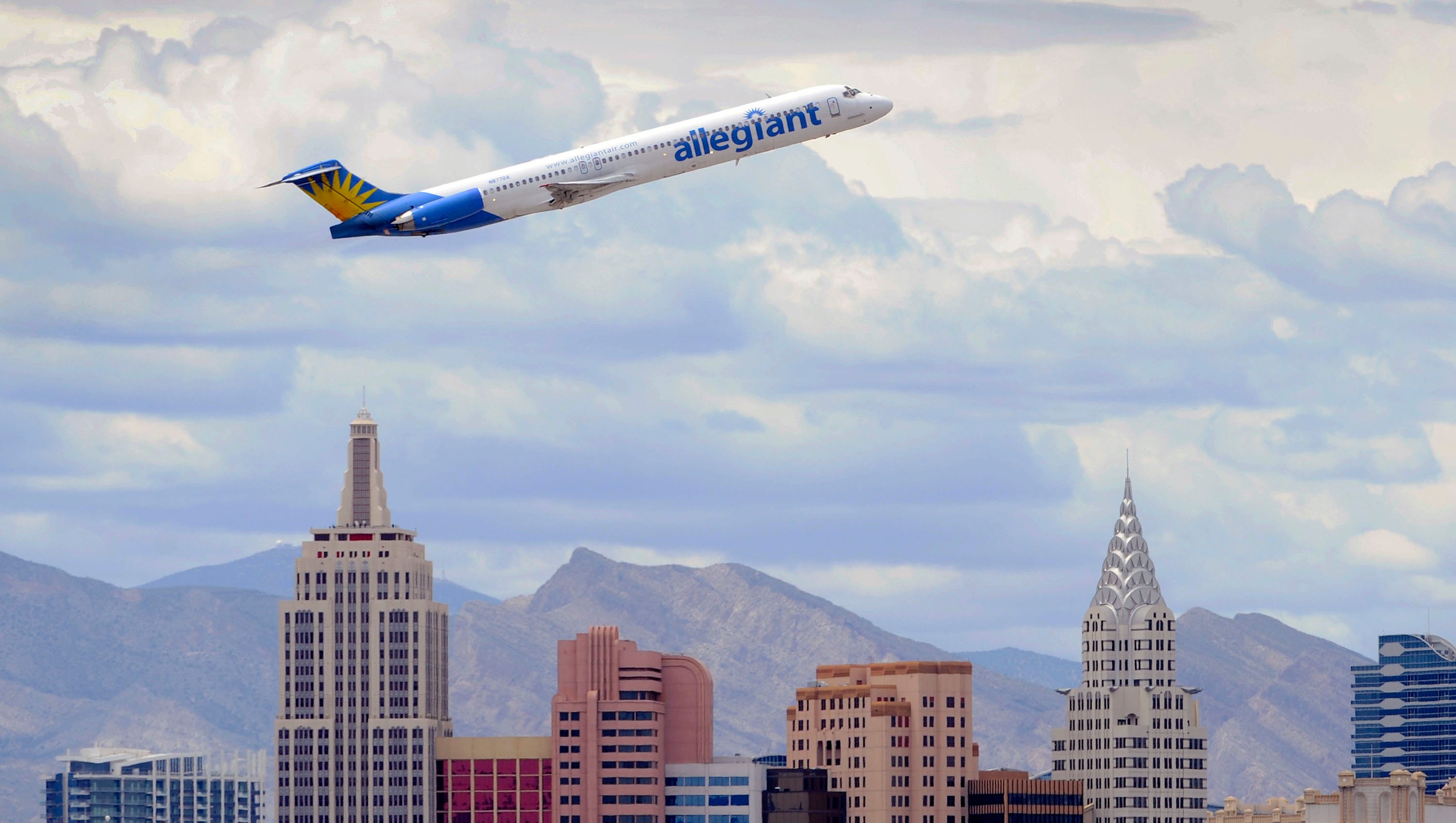 Airfare Shopper S Guide Flight Deals To And From Las Vegas Sample las vegas airfare deals. flight deals to and from las vegas