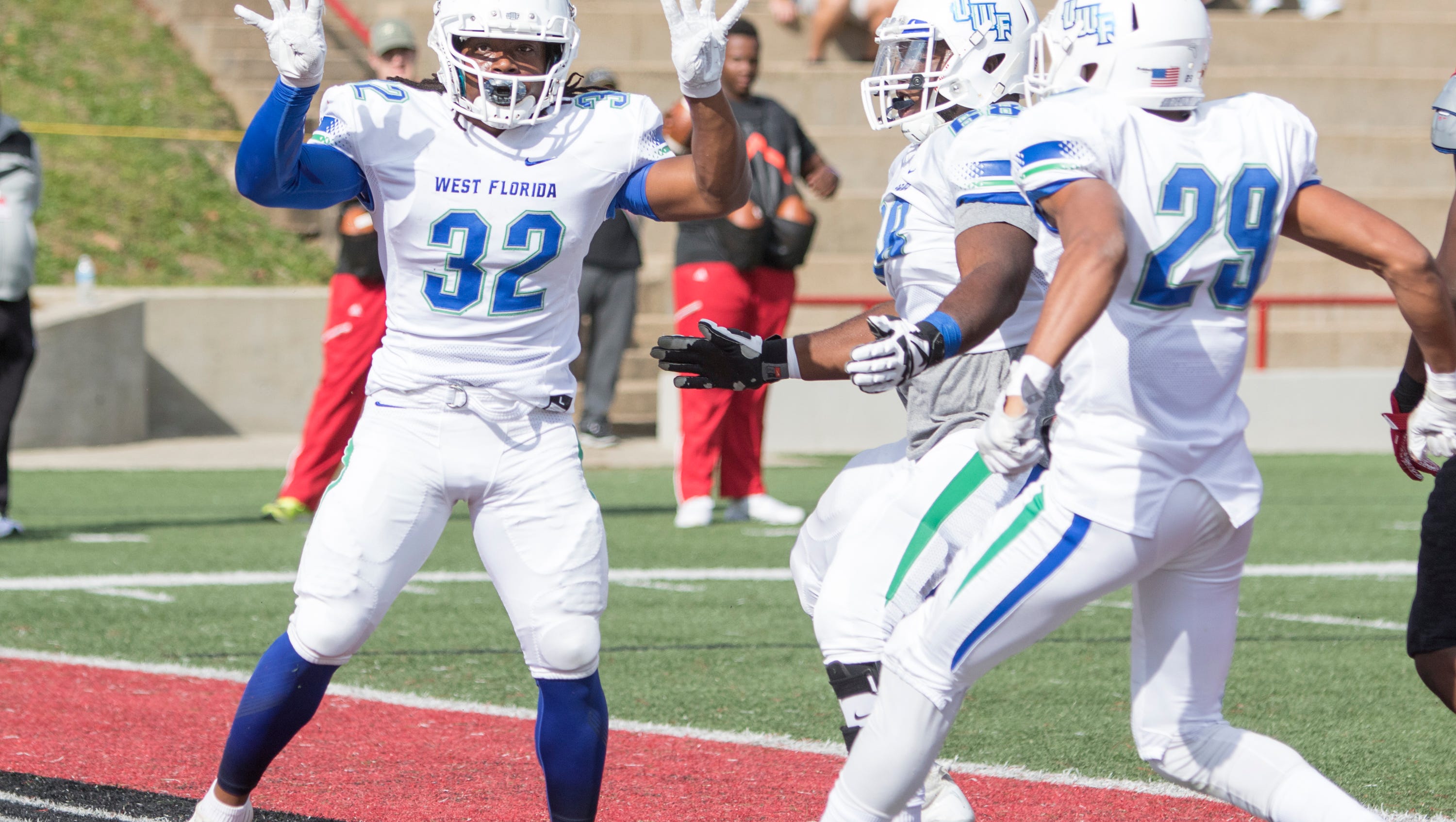 Uwf Football Faces Top Ranked Valdosta State In Playoff Rematch