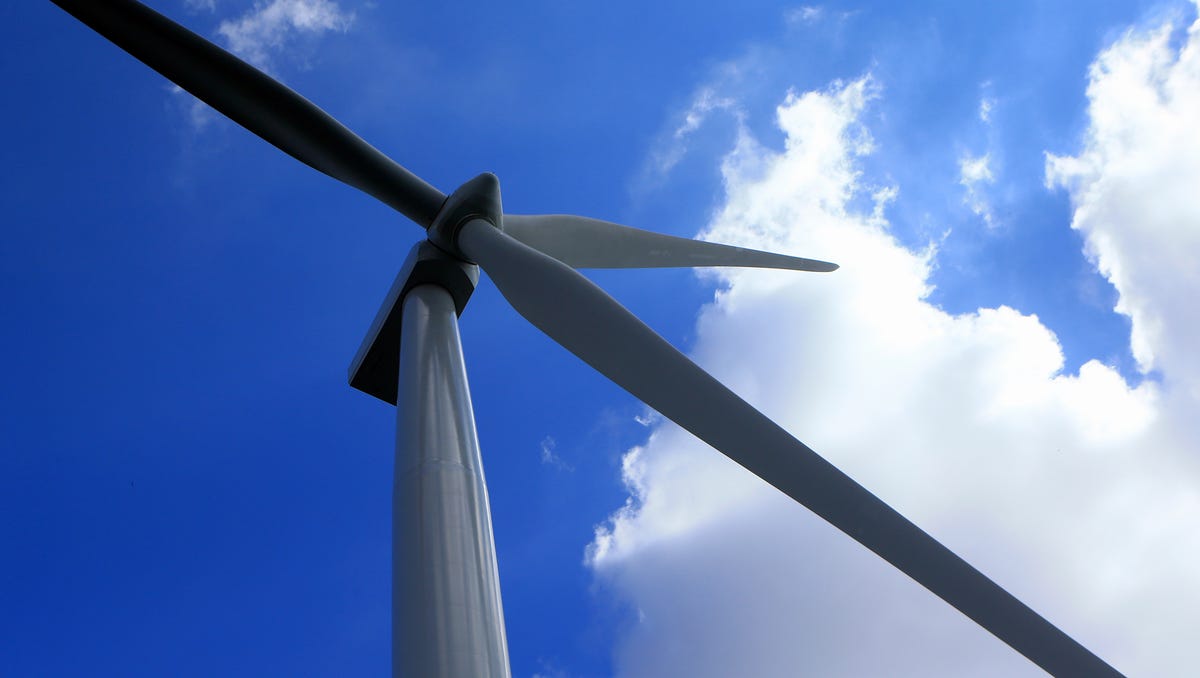 Frozen wind turbines hamper Texas power output, state's electric grid operator says - Flipboard