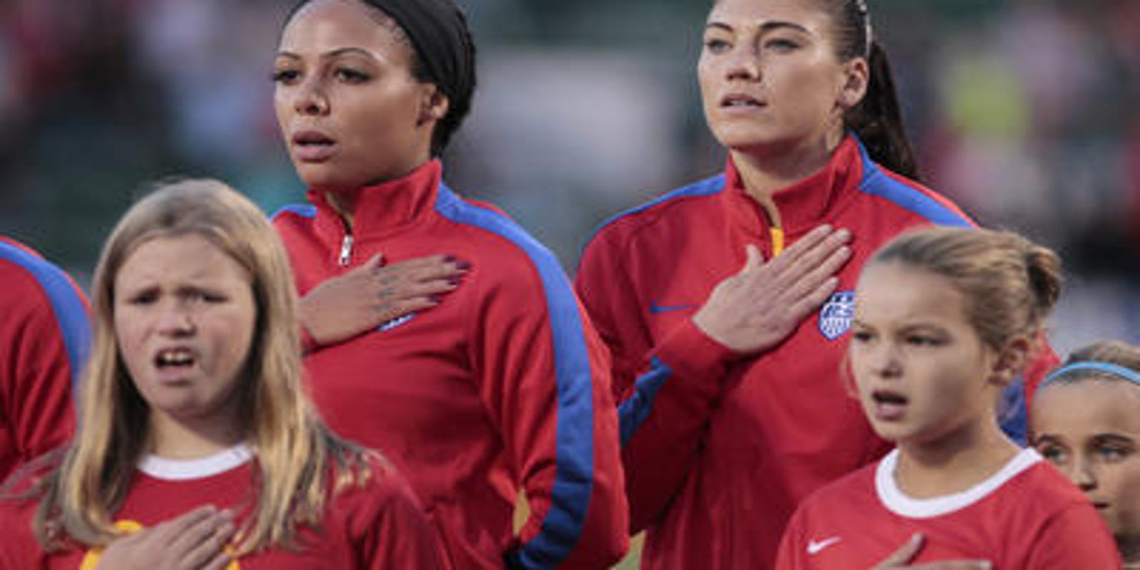 Former Teammate Loyden Speaks Out Says Bench Hope Solo Wambach