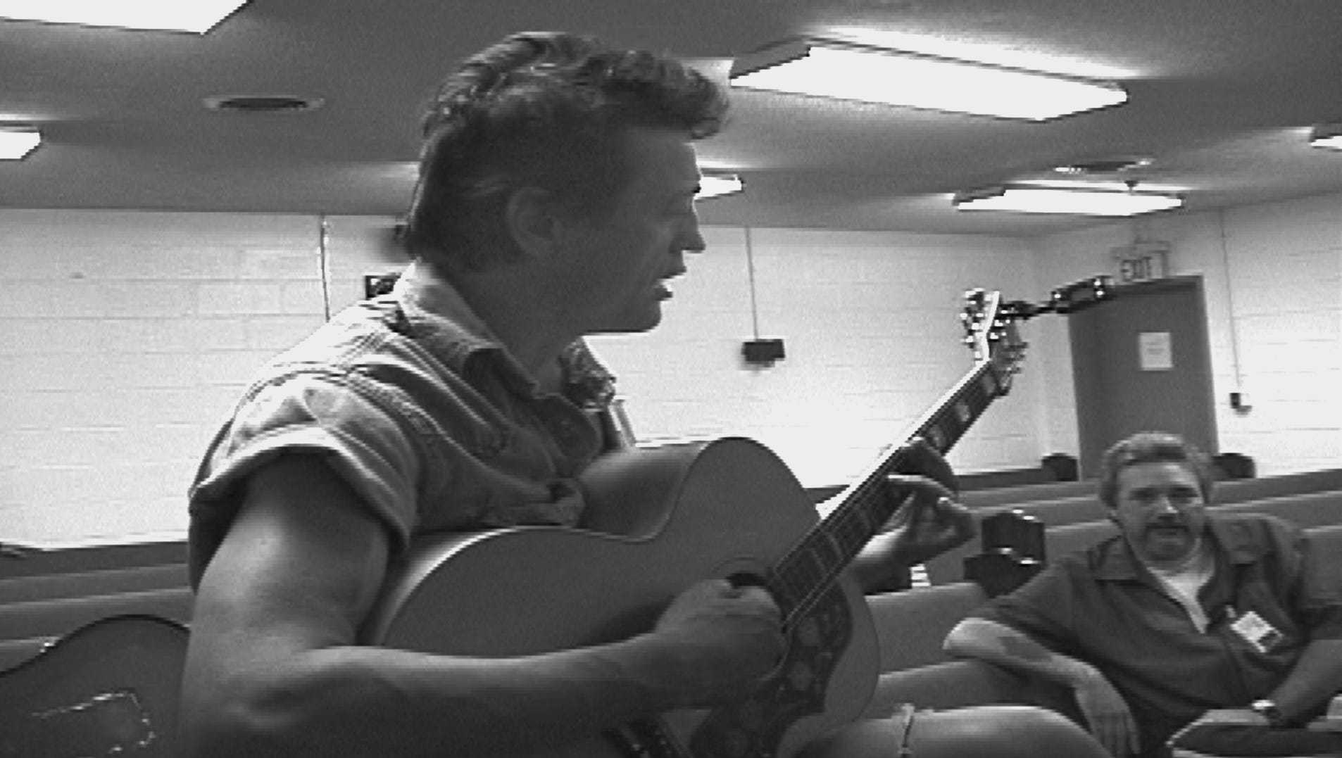 Waynesboro S Mark Collie Honored With Tennessee Music Pathways Marker