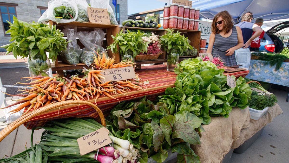 Photos Oak Creek Farmers Market at Drexel Town Square