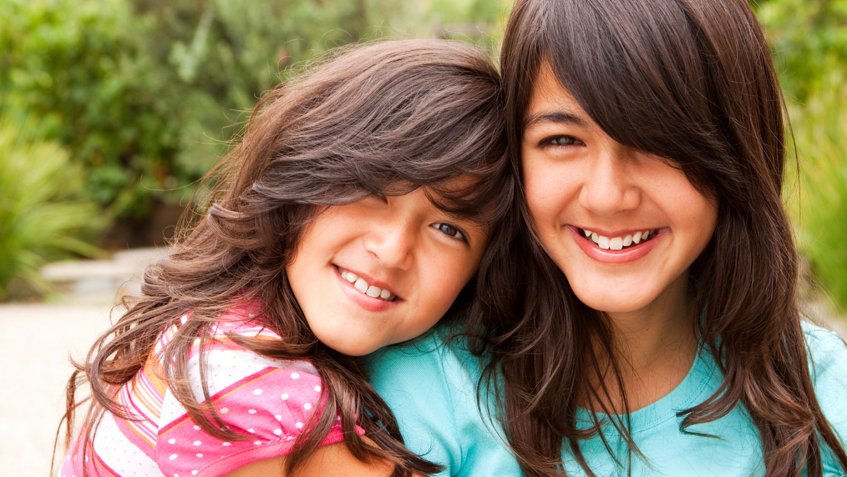 6 ways a sister is a