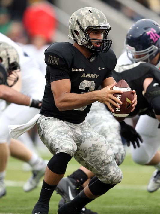 Report: Army used alcohol, women to recruit football players