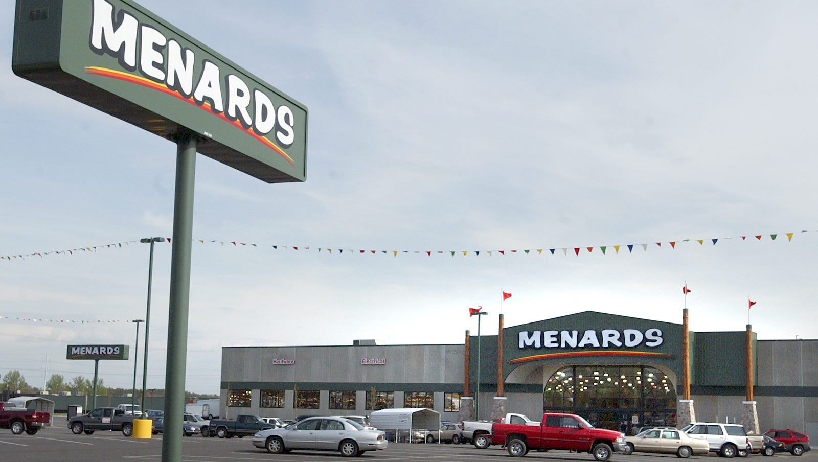 La Crosse Menards Man dies from injuries after fight in parking lot