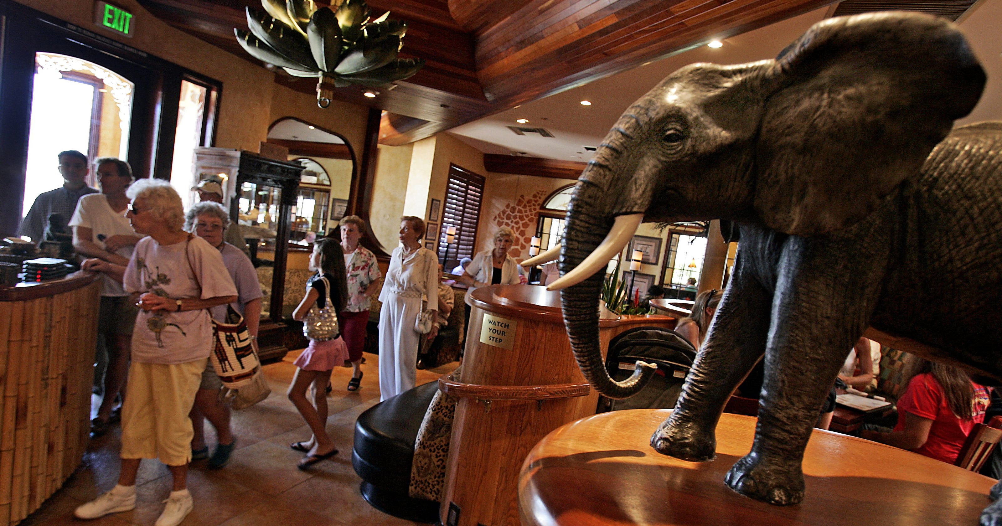 Elephant Bar Restaurant in Palm Desert to close