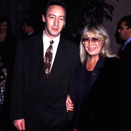 Julian and mom Cynthia Lennon in 1993.