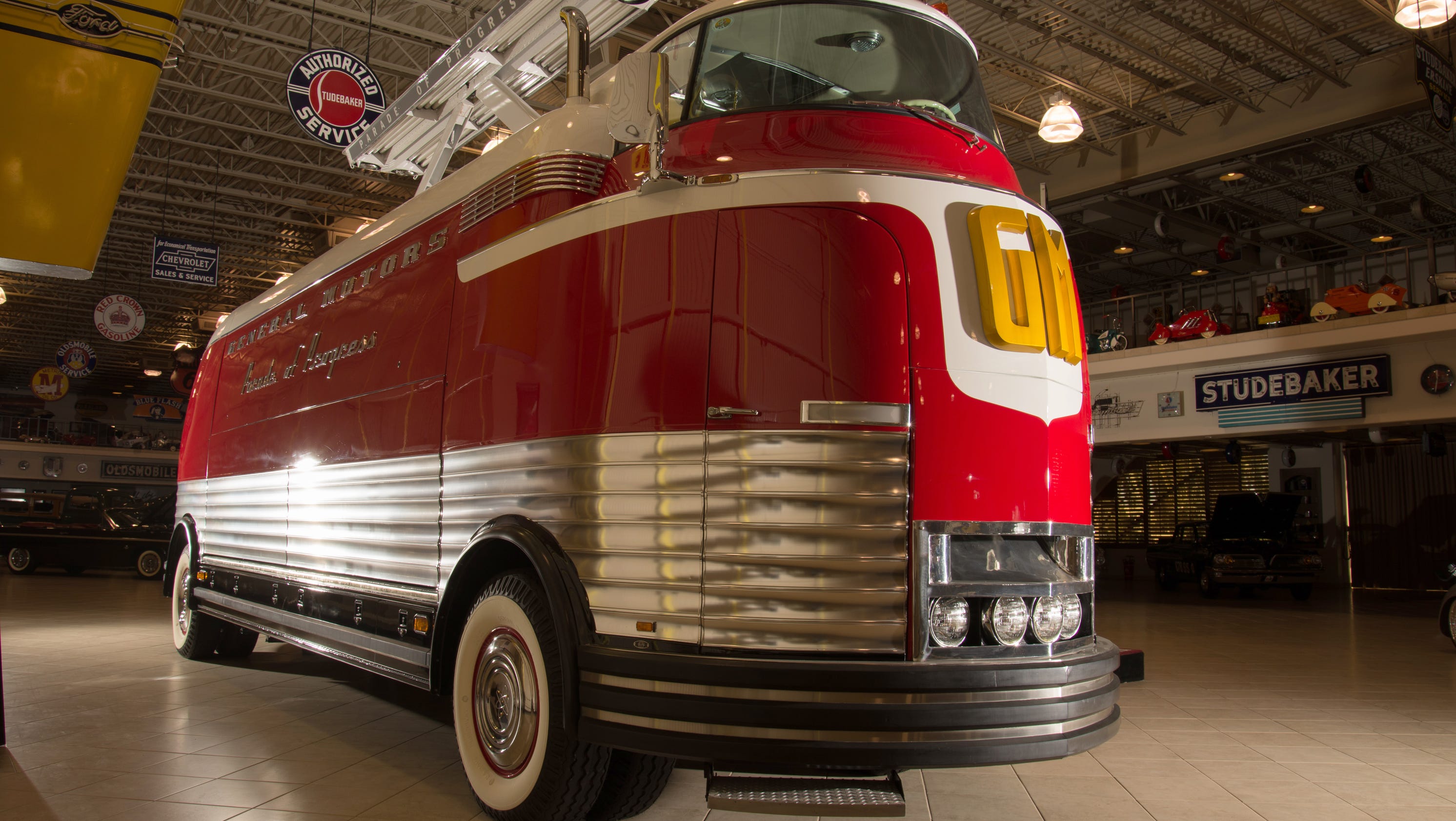GM Futurliner bus to be auctioned at Barrett-Jackson