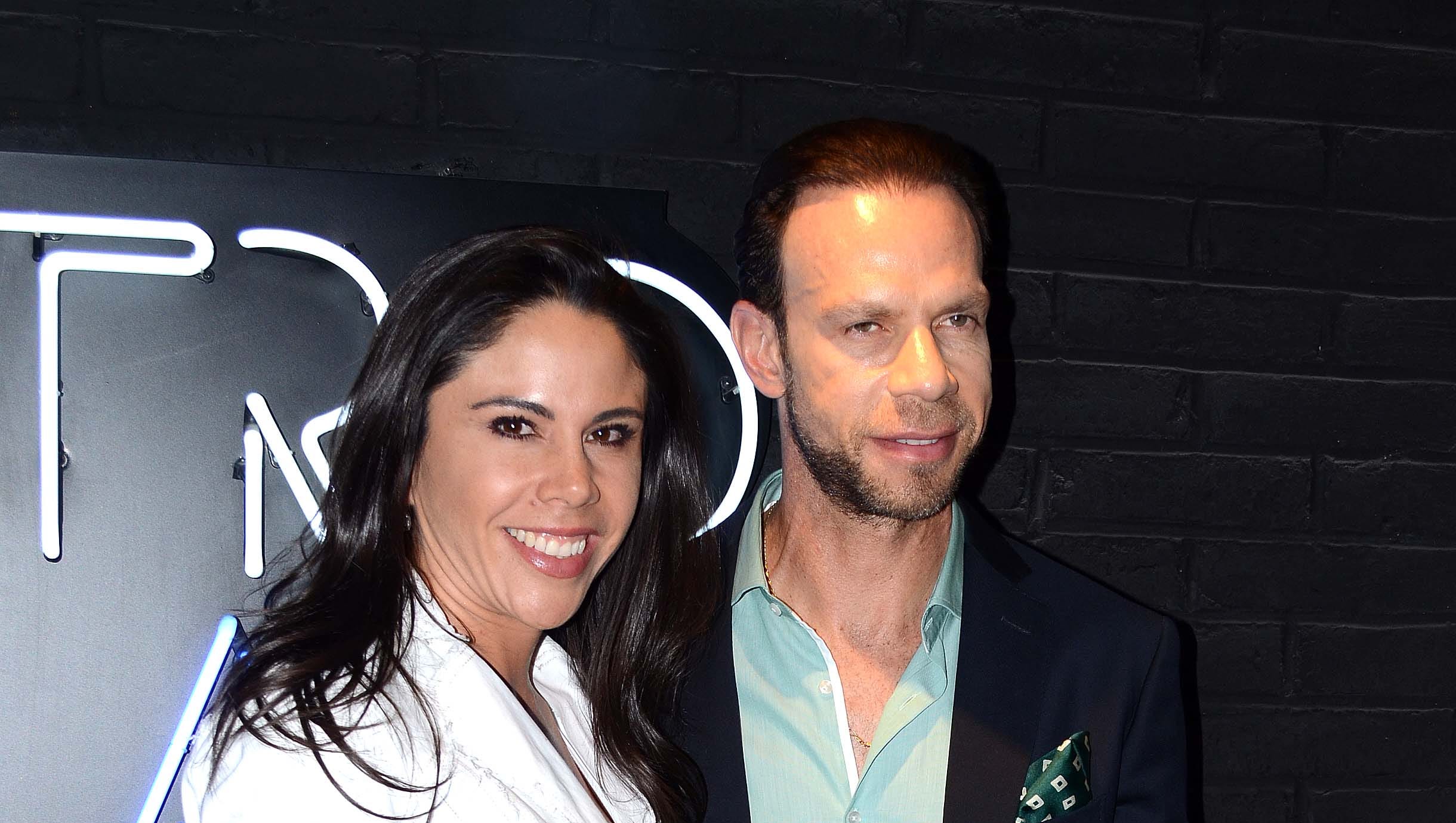 Zague Ofrece Disculpas Publicas A Su Esposa Paola Rojas