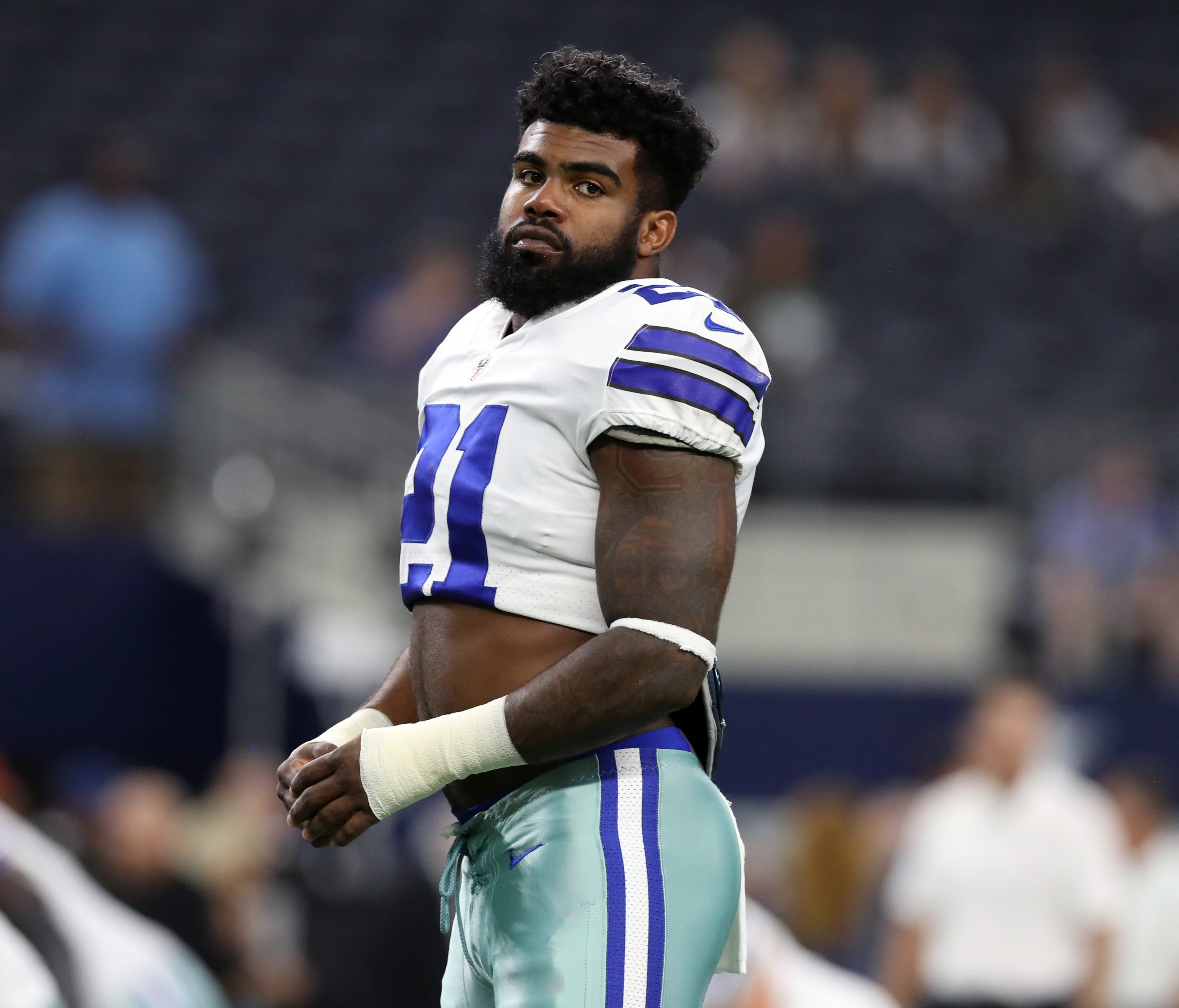 Dallas Cowboys  running back Ezekiel Elliott (21) prior to the game against Indianapolis Colts at AT&T Stadium.