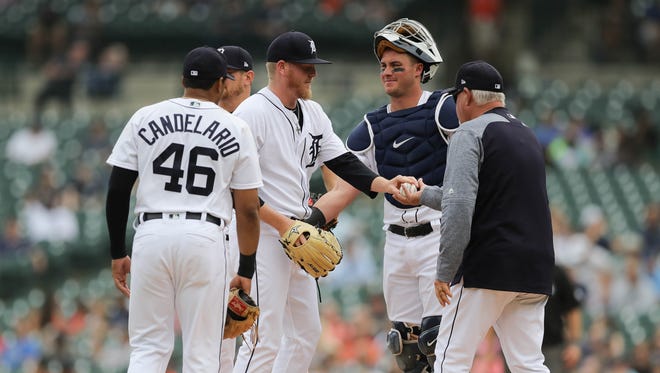 Detroit Tigers manager Ron Gardenhire removes Daniel Stumpf during eighth inning action against Tampa Bay  Wednesday, May 2, 2018, at Comerica Park in Detroit, Mich.