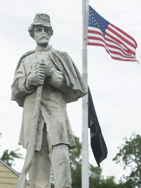 Civil War statue stirs controversy