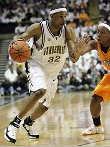 Former Vanderbilt standout Shan Foster and several other Commodores alumni are playing in The Basketball Tournament this summer.
