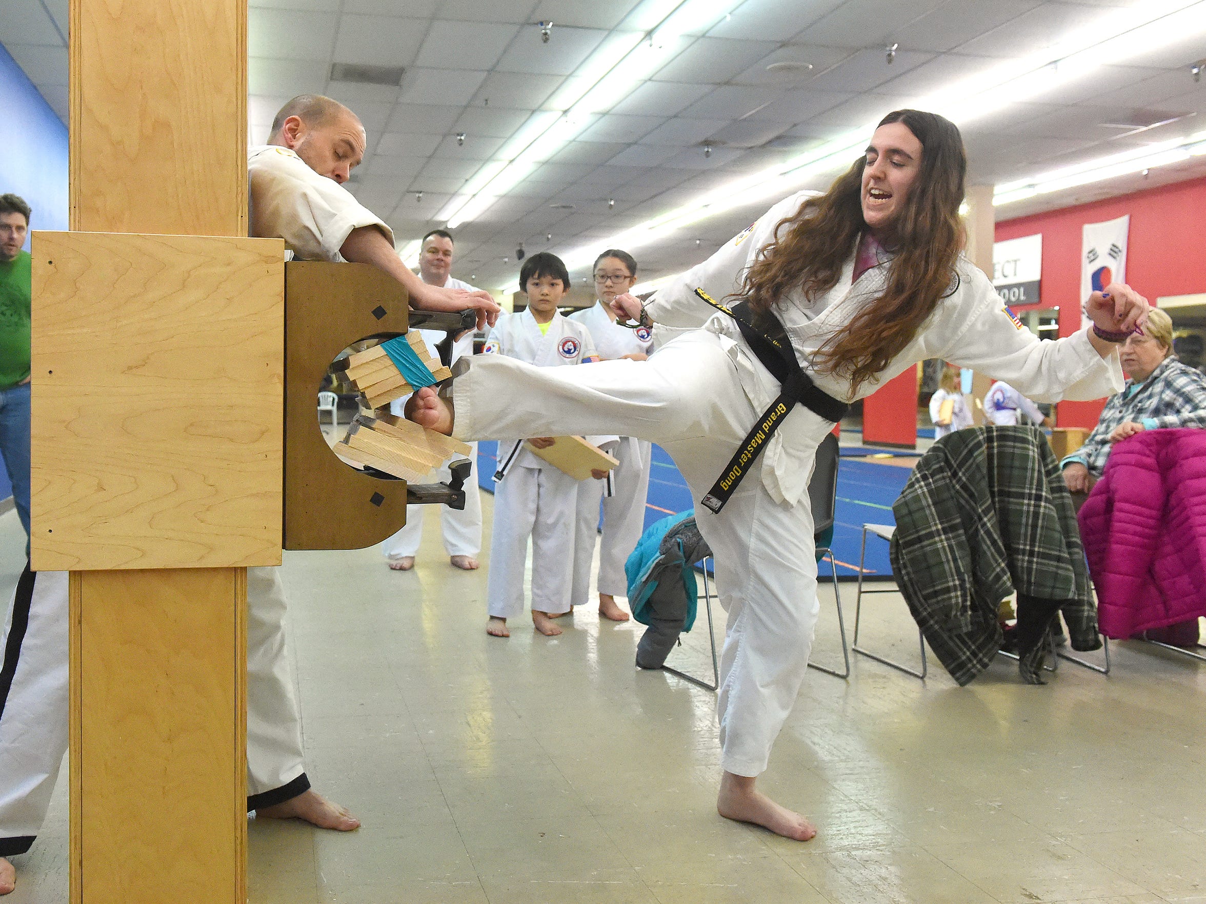 terminology Yi kwon finger taekwondo fist