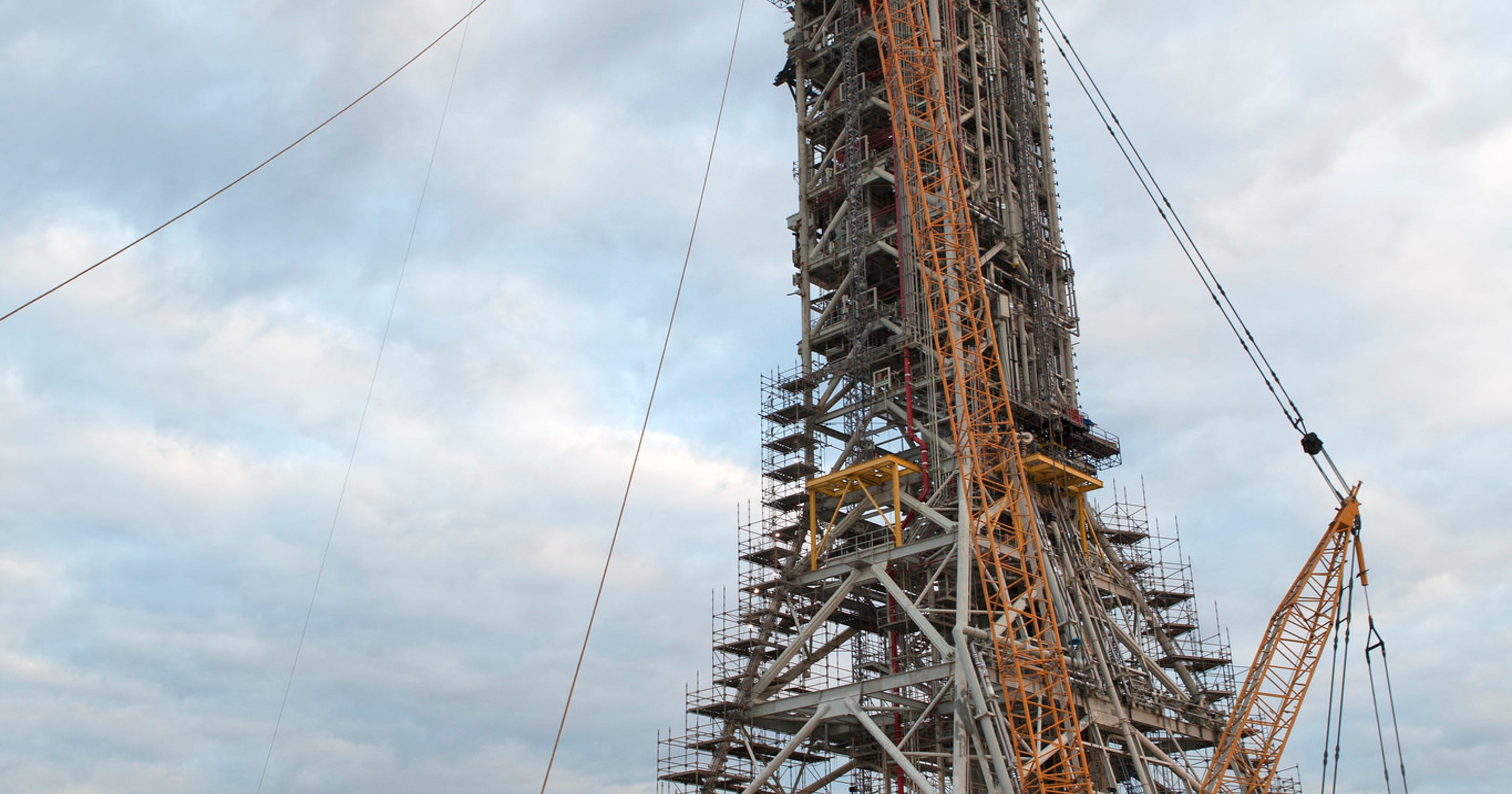 Budget funds second SLS launch tower at Kennedy Space Center