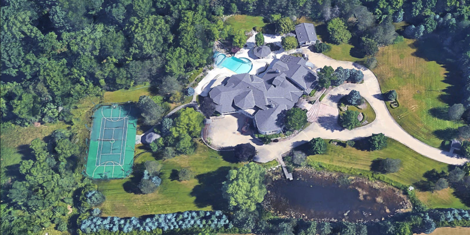 Eminem S Rochester Hills Pad Selling For 1 9m