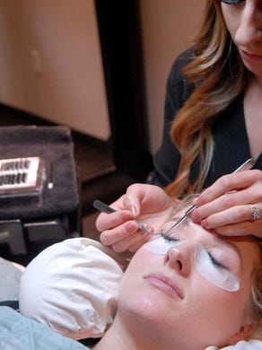 The Ins And Outs Of Getting Lash Extensions