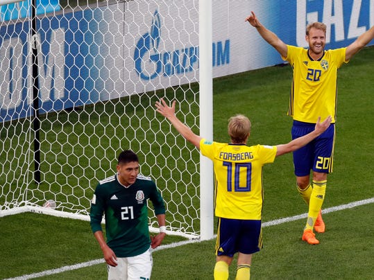 Russia_Soccer_WCup_Mexico_Sweden_71184.jpg