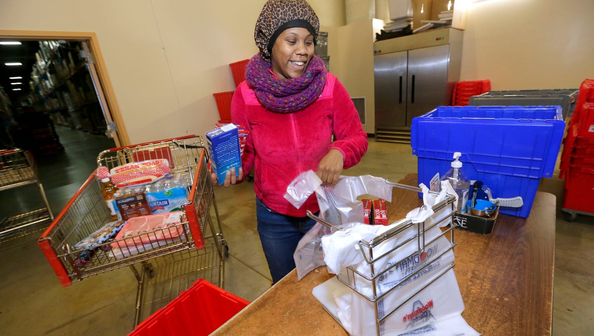 Photos Woodman's expanding online shopping